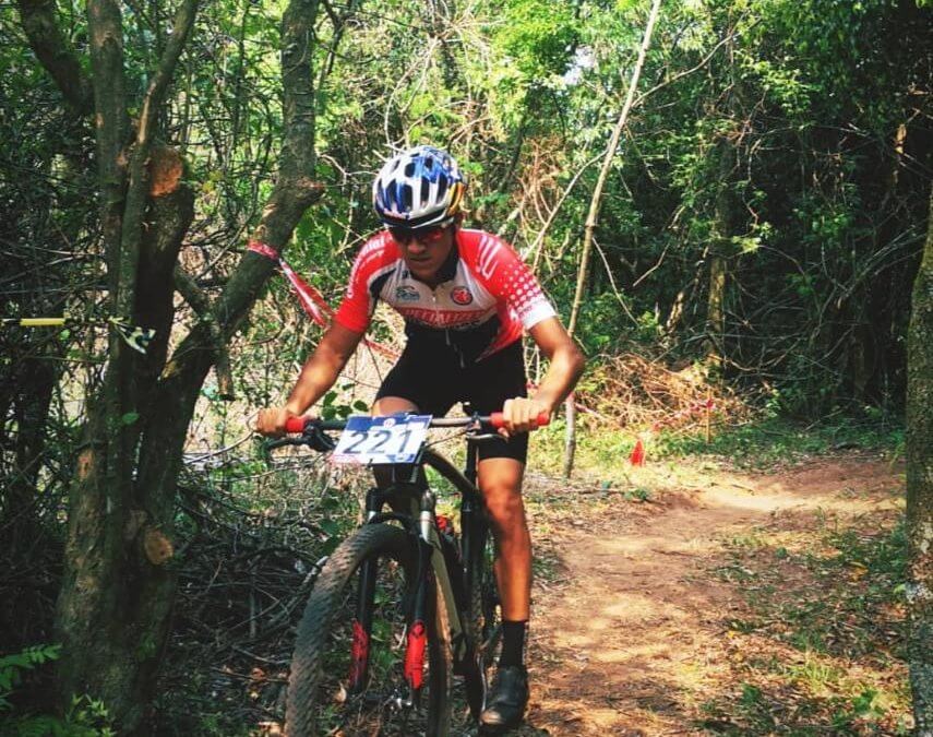 Alumno de la Carrera de Kinesiologia y Fisioterapia, obtiene primer puesto en Desafío Paraguarí XCO Nacional 2019 de Ciclistas.
